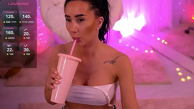 Snapshot of AnaRhodes chatting on 03-20-25, 05:13 AnaRhodes online show from 03-20-25, 05:13