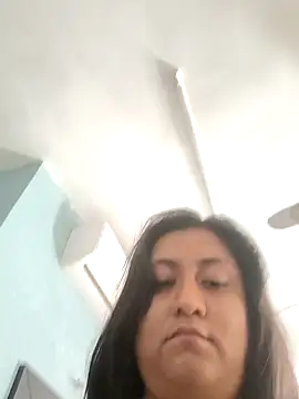 EmpaticBolillo online show from 10-17-25, 03:58