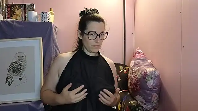 bella-louva online show from 06-09-26, 06:42