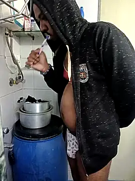 Mmm992170 online show from 12-21-25, 02:13