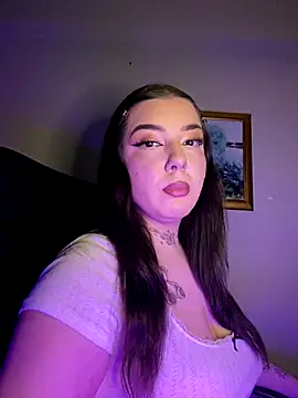 Snapshot of EmaSky chatting on 11-04-25, 07:06 EmaSky online show from 11-04-25, 07:06