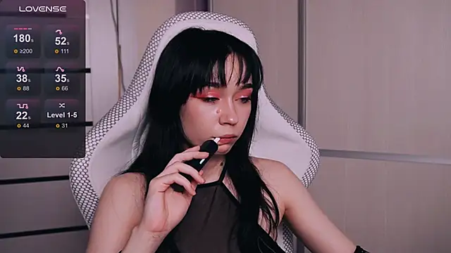 Snapshot of Kimiko__ chatting on 05-27-26, 01:57 Kimiko online show from 05-27-26, 01:57