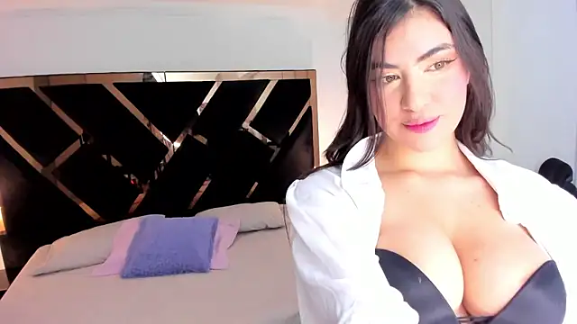 Amelie saenz online show from 03-10-25, 07:50