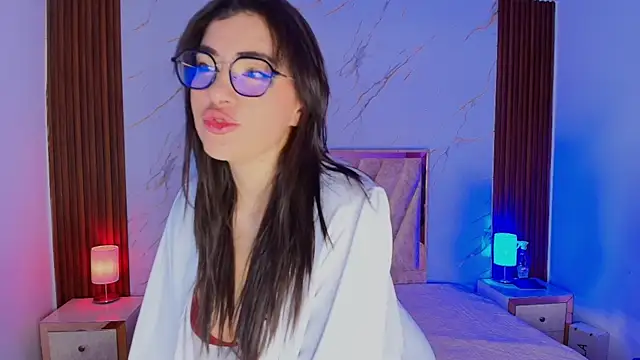 Snapshot of Amelie_saenz chatting on 07-10-26, 12:05 Amelie saenz online show from 07-10-26, 12:05