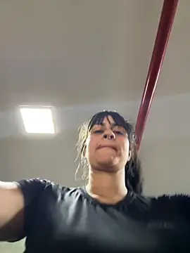 Snapshot of Blue_butterfly chatting on 09-17-25, 12:40 Blue butterfly online show from 09-17-25, 12:40