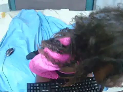 FantasygirlXxx  online show from 04-12-26, 10:07