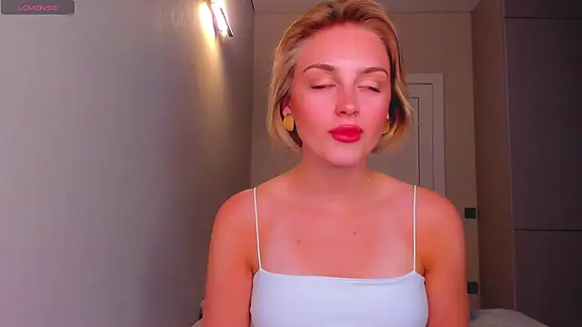 Snapshot of pretty_girlnextdoor chatting on 12-27-24, 06:10 pretty girlnextdoor online show from 12-27-24, 06:10