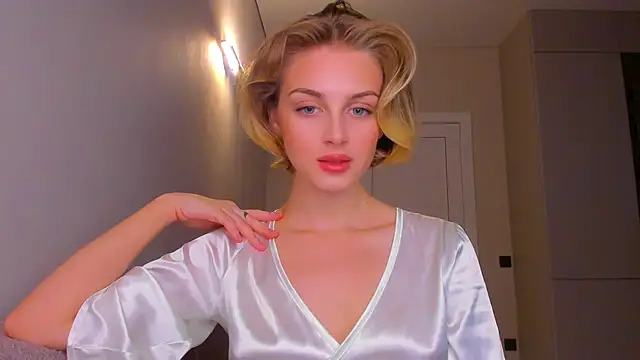 Snapshot of pretty_girlnextdoor chatting on 02-22-25, 05:57 pretty girlnextdoor online show from 02-22-25, 05:57