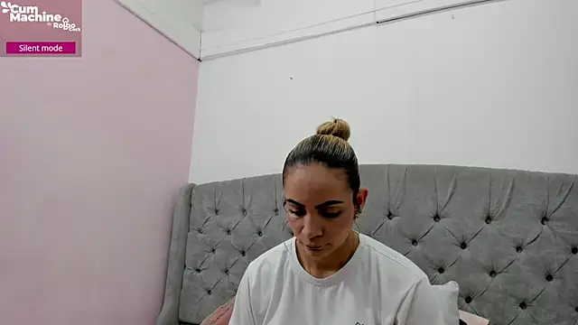 Valesskahall online show from 11-30-25, 12:06