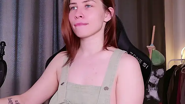 callmetori online show from 12-16-25, 05:44