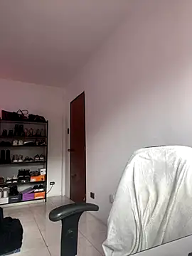 -Naomyy- online show from 01-07-26, 06:13