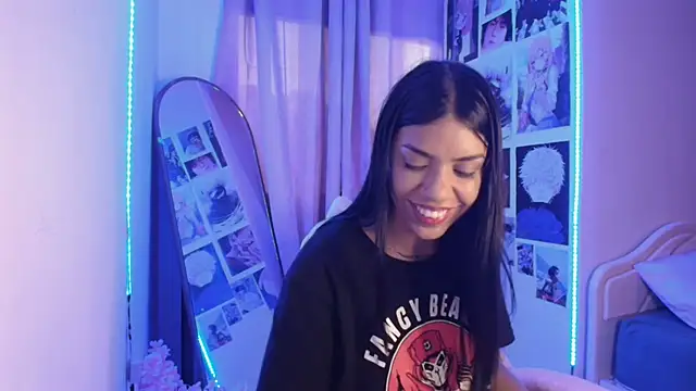 -Naomyy- online show from 01-30-25, 10:41