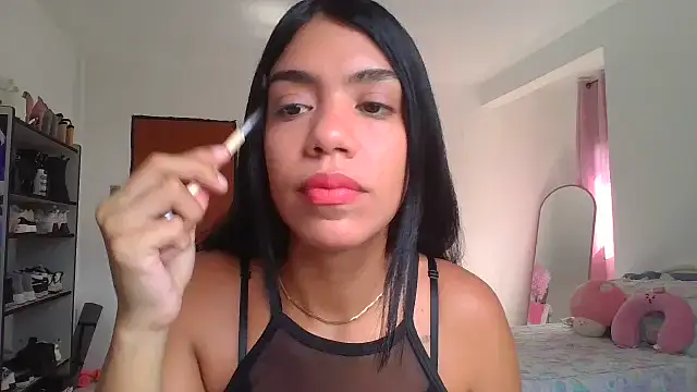 -Naomyy- online show from 09-19-25, 06:45