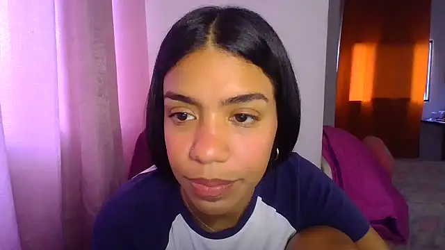 -Naomyy- online show from 09-10-25, 12:26