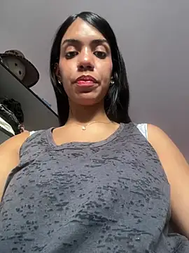 -Naomyy- online show from 03-10-25, 09:51