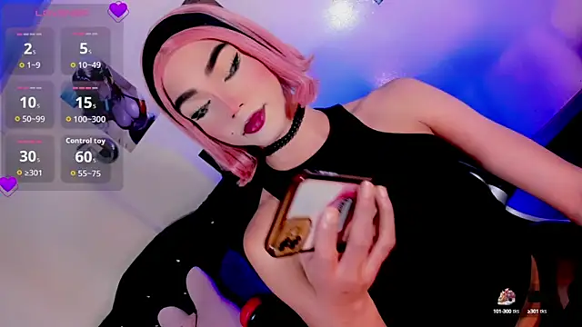 Elissa taylor  online show from 10-13-25, 07:15