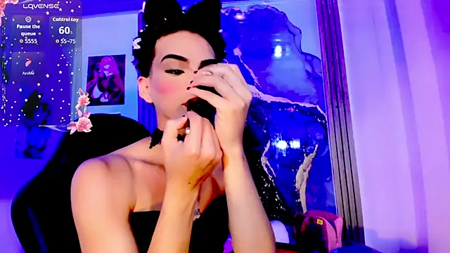 Elissa taylor  online show from 12-16-25, 07:40