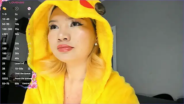 Xiao Mei  online show from 05-22-26, 02:42