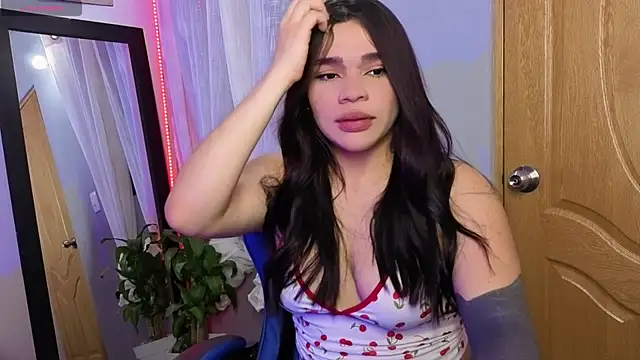 Snapshot of Veronica_111 chatting on 06-22-26, 03:25 Veronica 111 online show from 06-22-26, 03:25