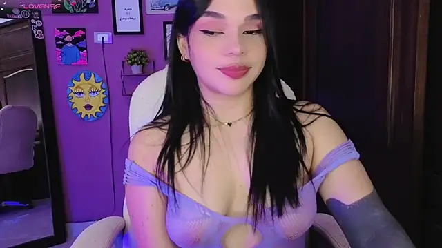 Snapshot of Veronica_111 chatting on 09-18-25, 03:20 Veronica 111 online show from 09-18-25, 03:20
