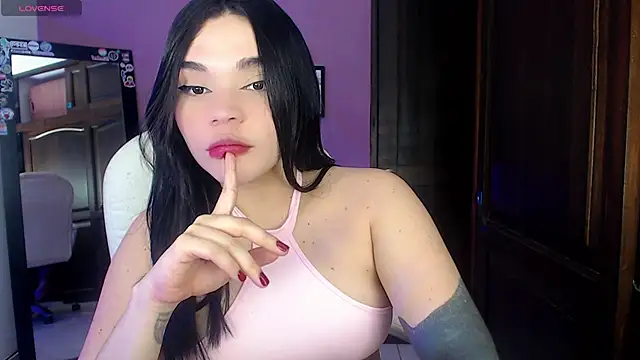 Snapshot of Veronica_111 chatting on 03-09-25, 02:29 Veronica 111 online show from 03-09-25, 02:29