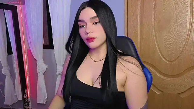 Snapshot of Veronica_111 chatting on 07-19-26, 03:48 Veronica 111 online show from 07-19-26, 03:48