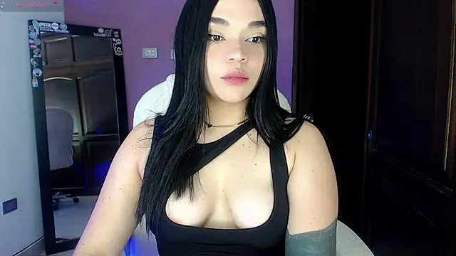 Snapshot of Veronica_111 chatting on 03-04-25, 05:11 Veronica 111 online show from 03-04-25, 05:11