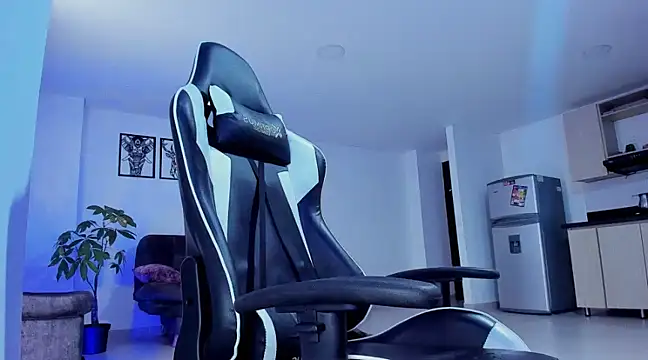 alexander collin02 online show from 12-20-24, 02:16