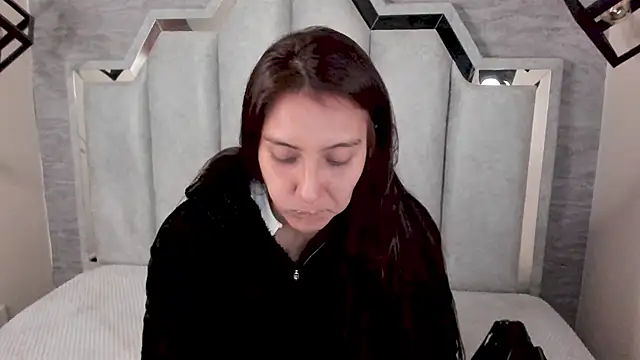  alaia collway  online show from 02-27-25, 12:12