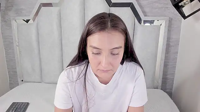  alaia collway  online show from 03-10-25, 02:59