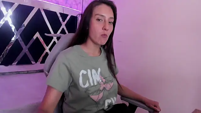  alaia collway  online show from 02-03-25, 03:17