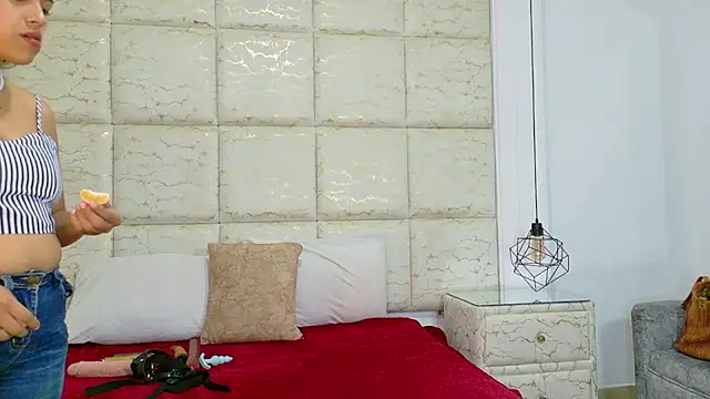 Snapshot of FerANDviki chatting on 03-02-25, 01:31 FerANDviki online show from 03-02-25, 01:31