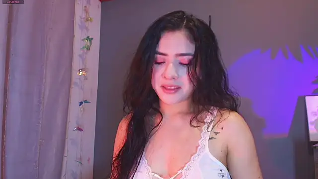 adara johnson   online show from 04-27-26, 12:03