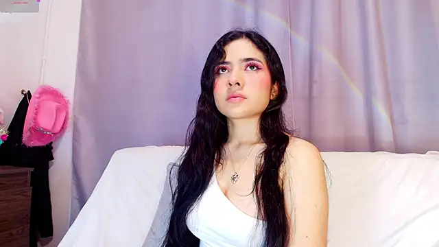 adara johnson   online show from 10-25-25, 11:42