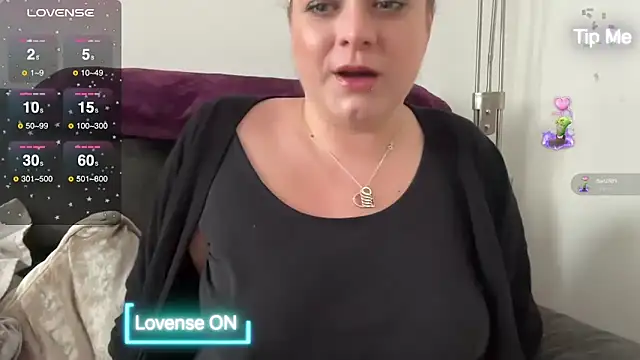 NaughtyWifeUK online show from 12-06-24, 11:27