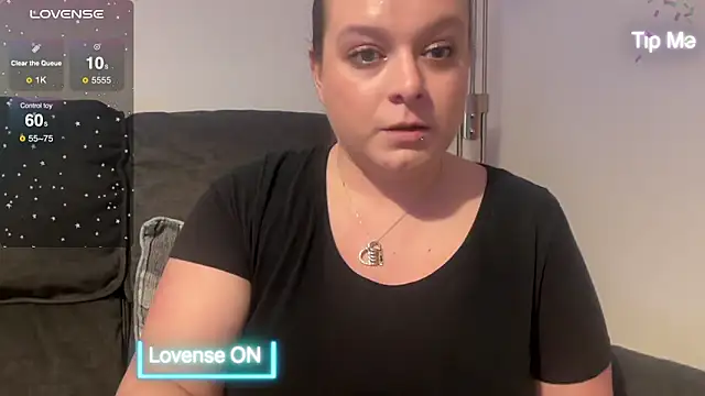 NaughtyWifeUK online show from 12-30-24, 10:34