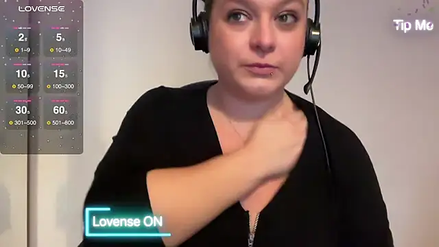 NaughtyWifeUK online show from 01-05-25, 03:13