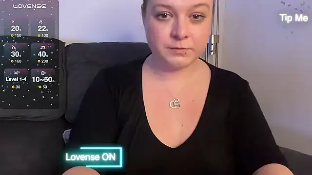 NaughtyWifeUK online show from 12-21-24, 11:45