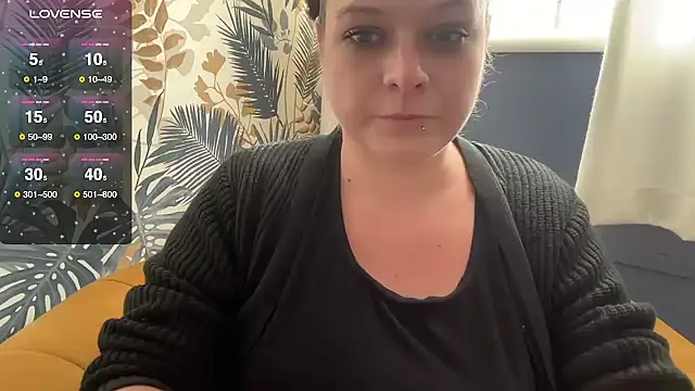 NaughtyWifeUK online show from 01-07-26, 12:54