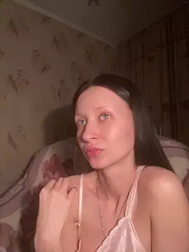 Starry Siren online show from 04-12-26, 05:05