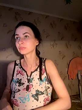 Starry Siren online show from 10-26-25, 05:46