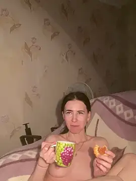 Snapshot of Starry_Siren chatting on 02-25-26, 05:13 Starry Siren online show from 02-25-26, 05:13