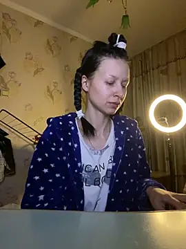 Starry Siren online show from 02-11-25, 09:14