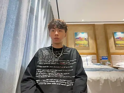 Snapshot of markselbom chatting on 02-11-25, 03:08 markselbom online show from 02-11-25, 03:08