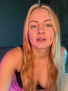 Snapshot of ObviouslyPeachy chatting on 12-07-24, 12:51 ObviouslyPeachy online show from 12-07-24, 12:51