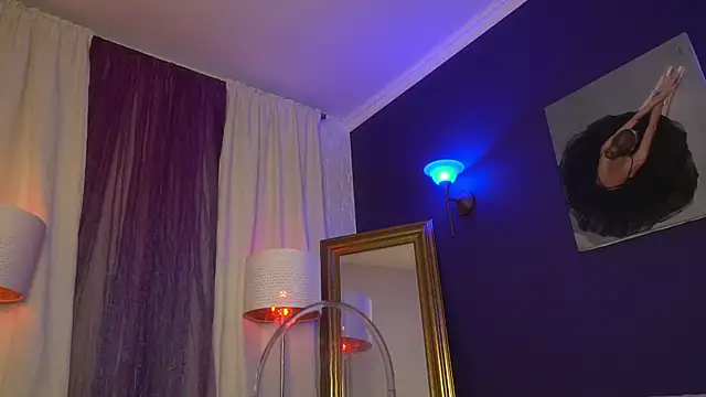 Snapshot of Party_Tune chatting on 01-14-25, 11:48 Party Tune online show from 01-14-25, 11:48