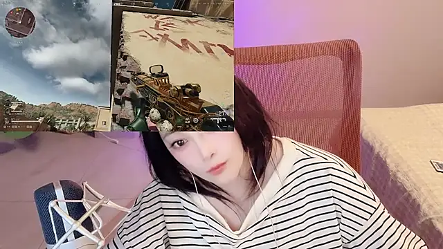 Daisy-77 online show from 05-13-26, 02:02