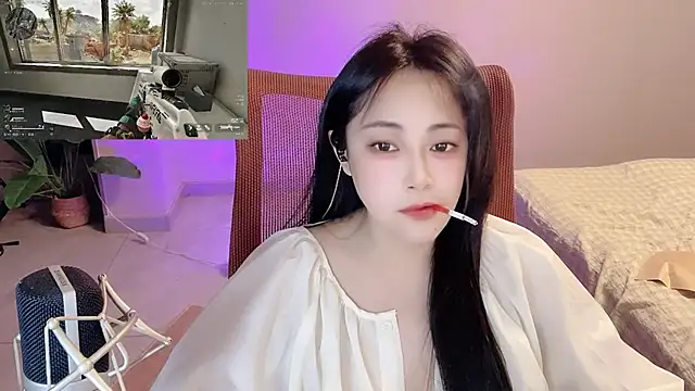 Daisy-77 online show from 04-22-26, 12:01