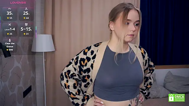 ZaraCreedon online show from 10-30-25, 05:06