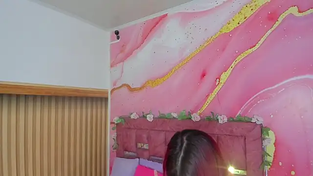 Daisy  rose online show from 04-17-26, 03:09